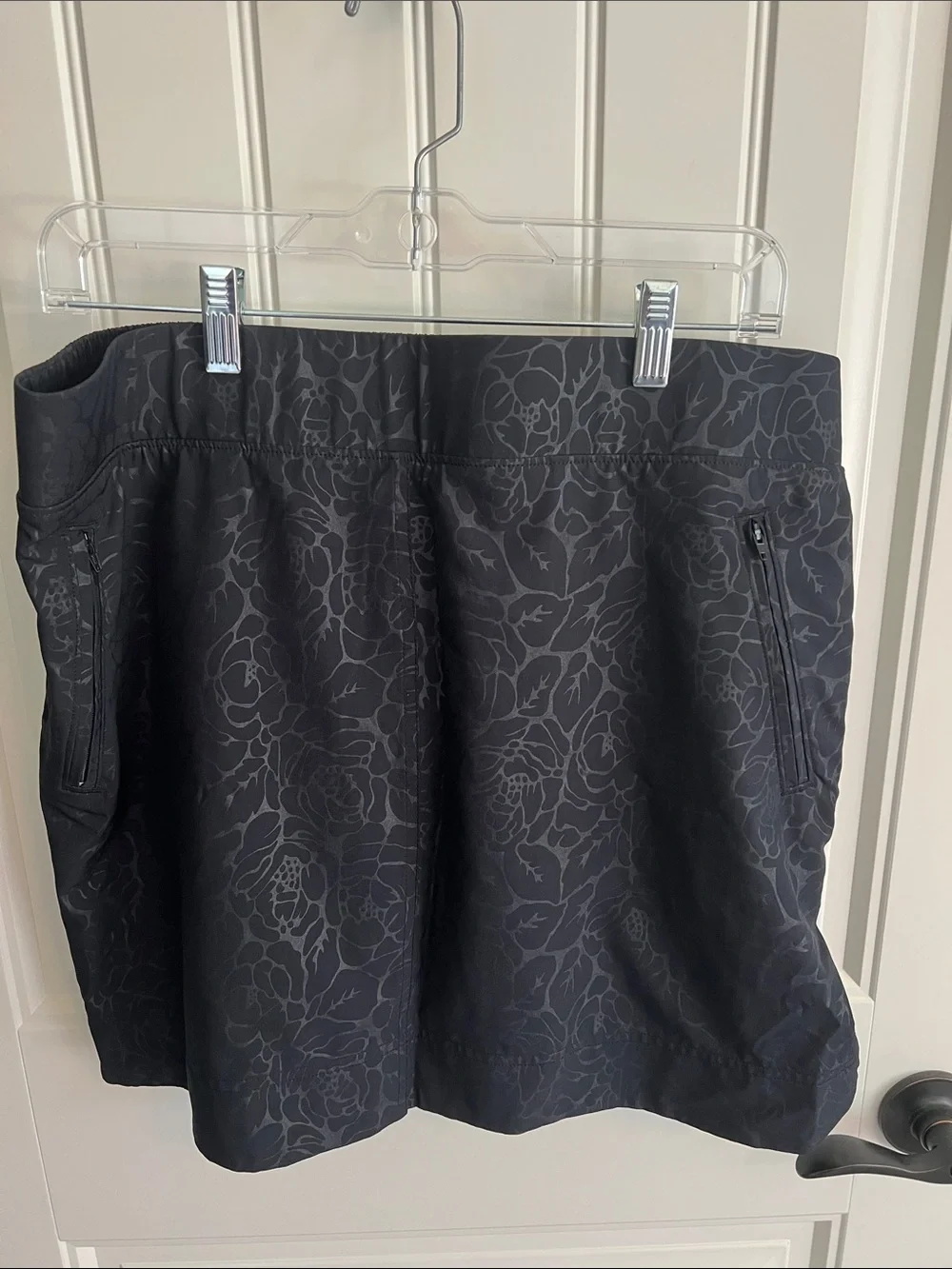 Orvis Black Floral Athletic Skort with Zippered Pockets